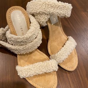 Good American -Sherpa Sandal